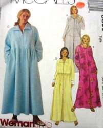 3888 MCCALLS LONG ZIPPY ROBES, HOOD OR NOT PATTERN 26W-32W UNCUT